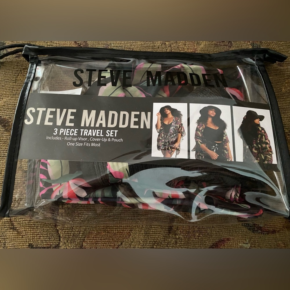 NWT Steve Madden 3Piece Travel Set Cover up